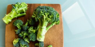How to steam broccoli?